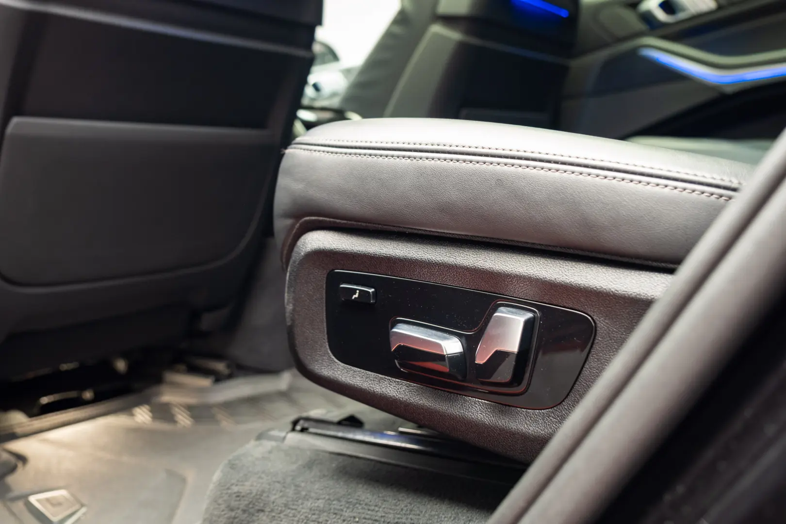 BMW X7 xDrive 40i Pano H&K R21