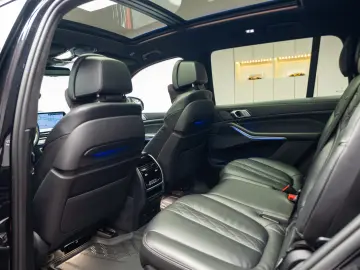 BMW X7 xDrive 40i Pano H&K R21