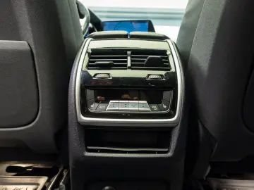 BMW X7 xDrive 40i Pano H&K R21