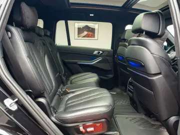 BMW X7 xDrive 40i Pano H&K R21