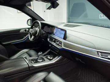 BMW X7 xDrive 40i Pano H&K R21