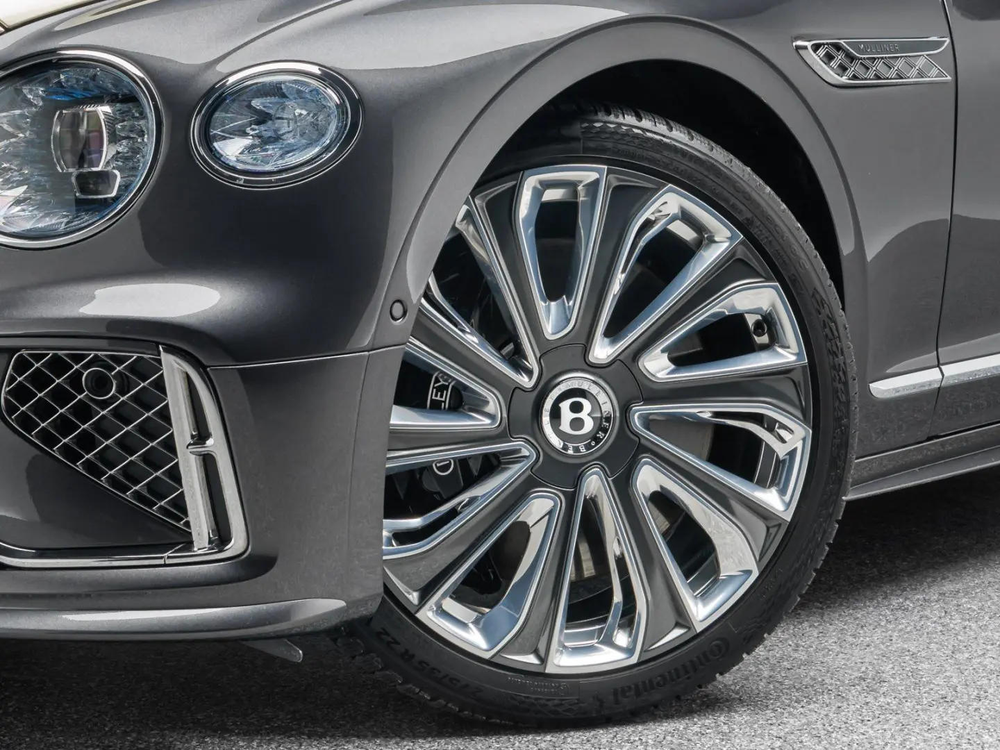 Bentley Flying Spur Mulliner / Duo-Tone