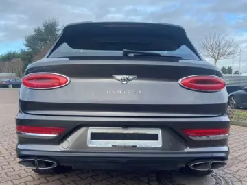 Bentley Bentayga Mulliner First Edition 22°Naim Airmatic