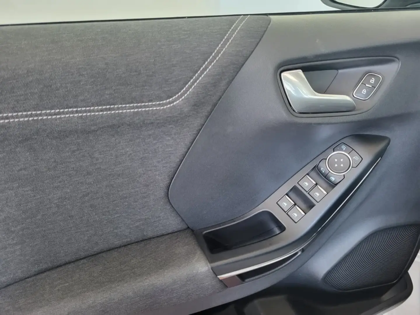 Ford Puma 1,0 EcoBoost Hybrid Titanium Design