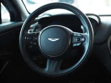 Aston Martin DBX707 4.0 V8  Q-Edition