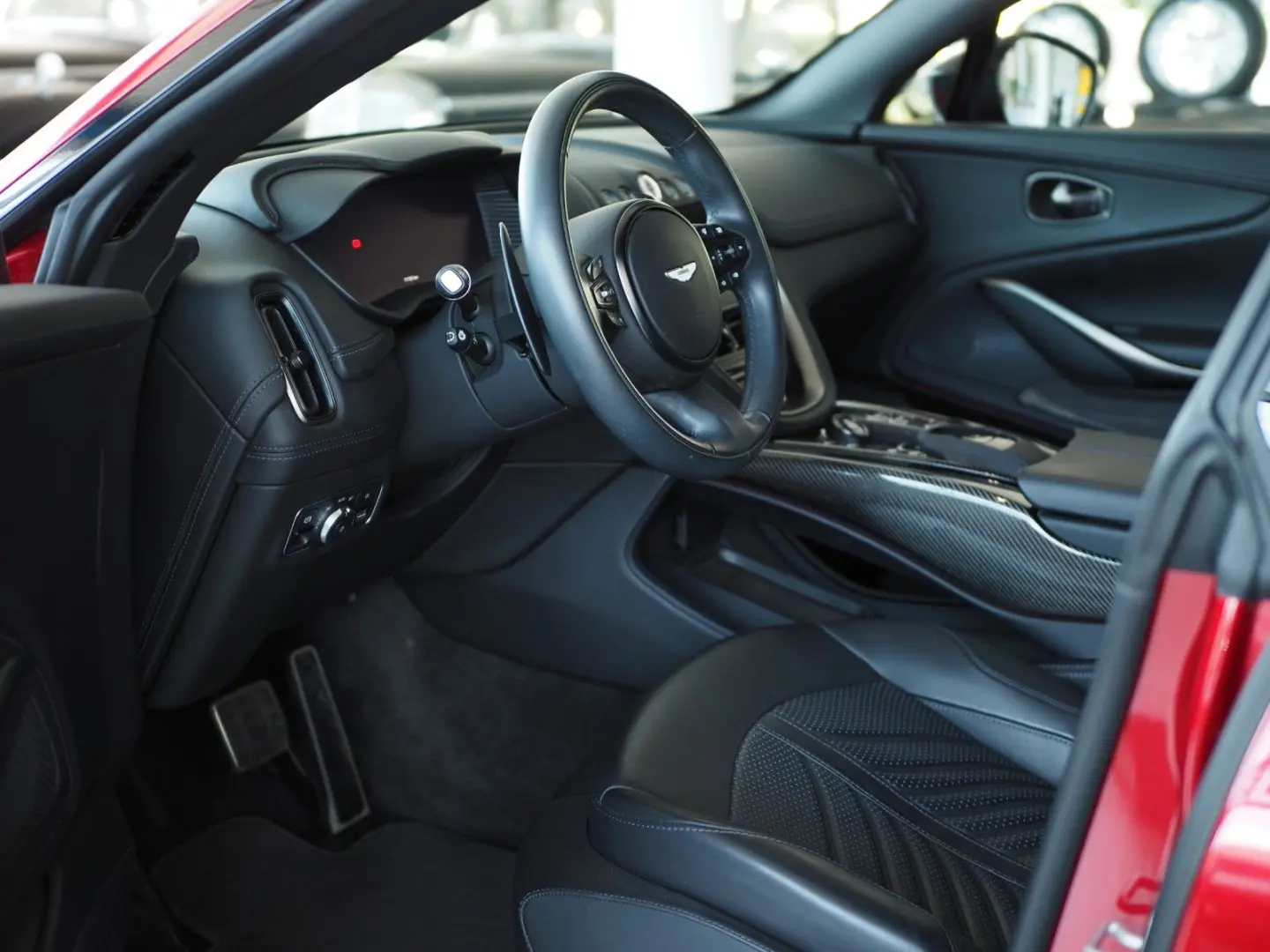 Aston Martin DBX707 4.0 V8  Q-Edition