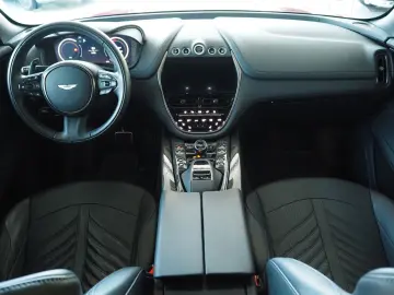 Aston Martin DBX707 4.0 V8  Q-Edition