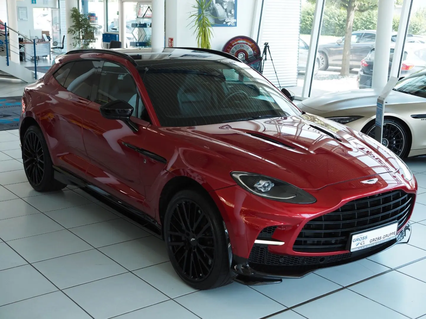 Aston Martin DBX707 4.0 V8  Q-Edition