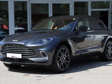 Aston Martin DBX