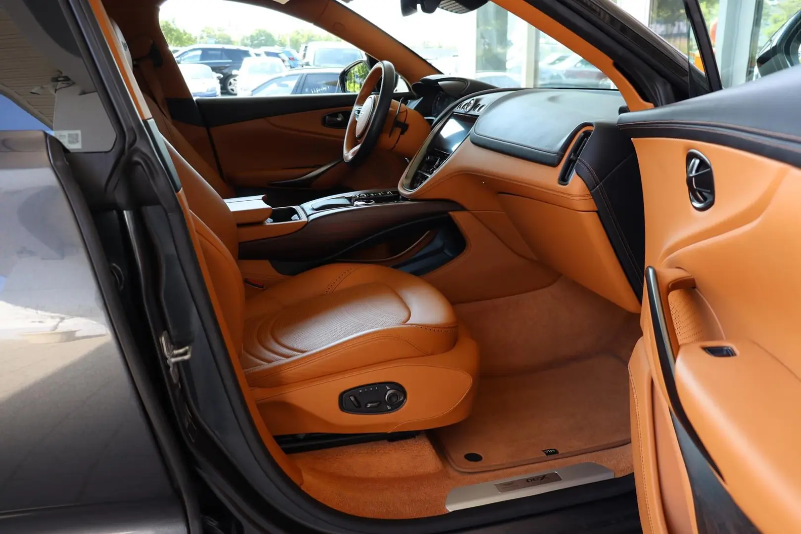 Aston Martin DBX