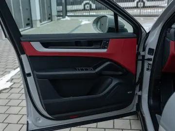 Porsche Cayenne Coupe