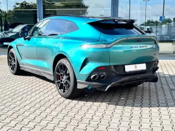 Aston Martin DBX707/