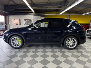Porsche Cayenne e-Hybrid
