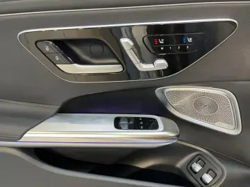 CLE 300 e AMG +MBUX+Navi+Pano+AHK+DigitalLight