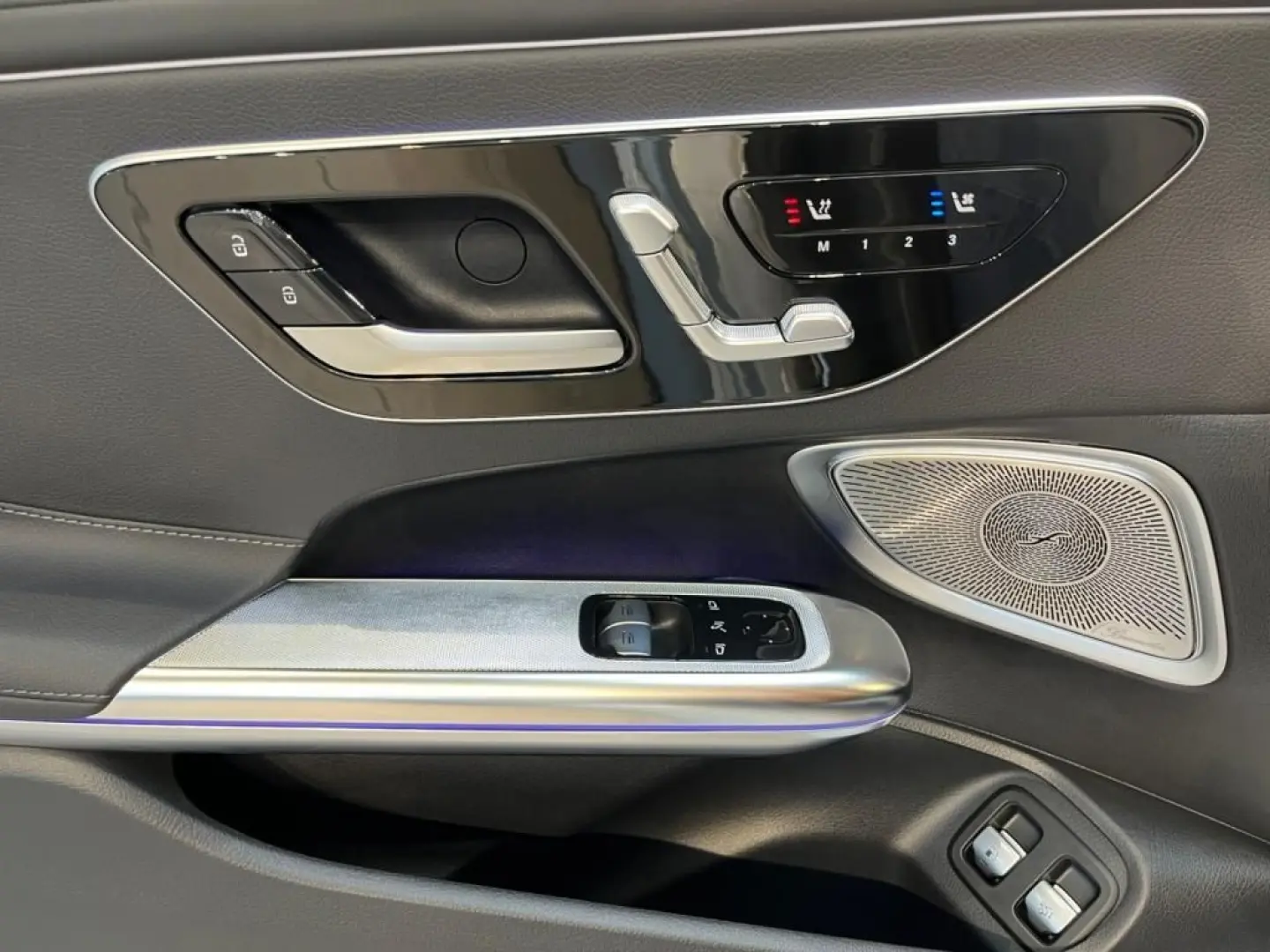 CLE 300 e AMG +MBUX+Navi+Pano+AHK+DigitalLight