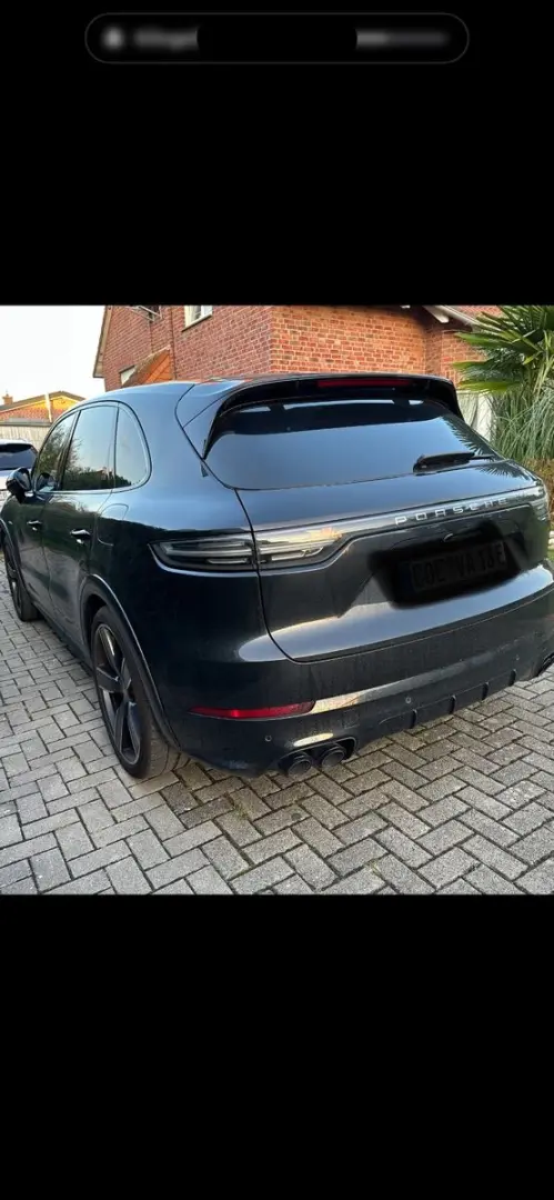 Porsche Cayenne E-Hybrid Sport Design + Chrono