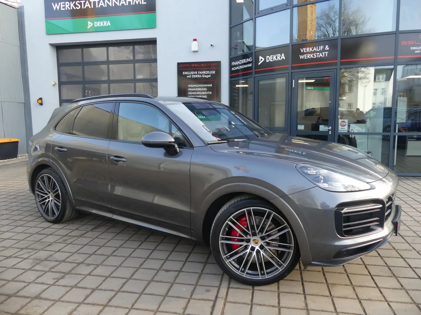 Porsche Cayenne GTS  PDLS+/PANO/22ZOLL/AIrSUSPENSION