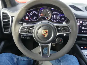 Porsche Cayenne GTS  PDLS+/PANO/22ZOLL/AIrSUSPENSION