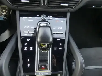 Porsche Cayenne GTS  PDLS+/PANO/22ZOLL/AIrSUSPENSION