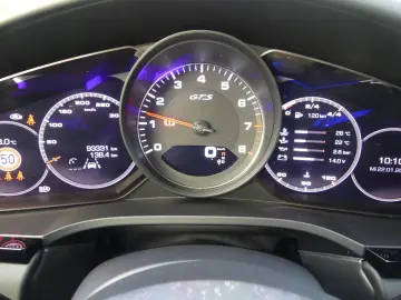 Porsche Cayenne GTS  PDLS+/PANO/22ZOLL/AIrSUSPENSION
