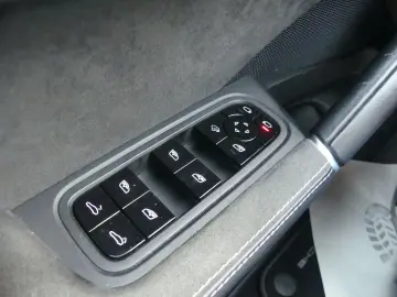 Porsche Cayenne GTS  PDLS+/PANO/22ZOLL/AIrSUSPENSION