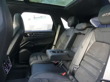 Porsche Cayenne GTS  PDLS+/PANO/22ZOLL/AIrSUSPENSION