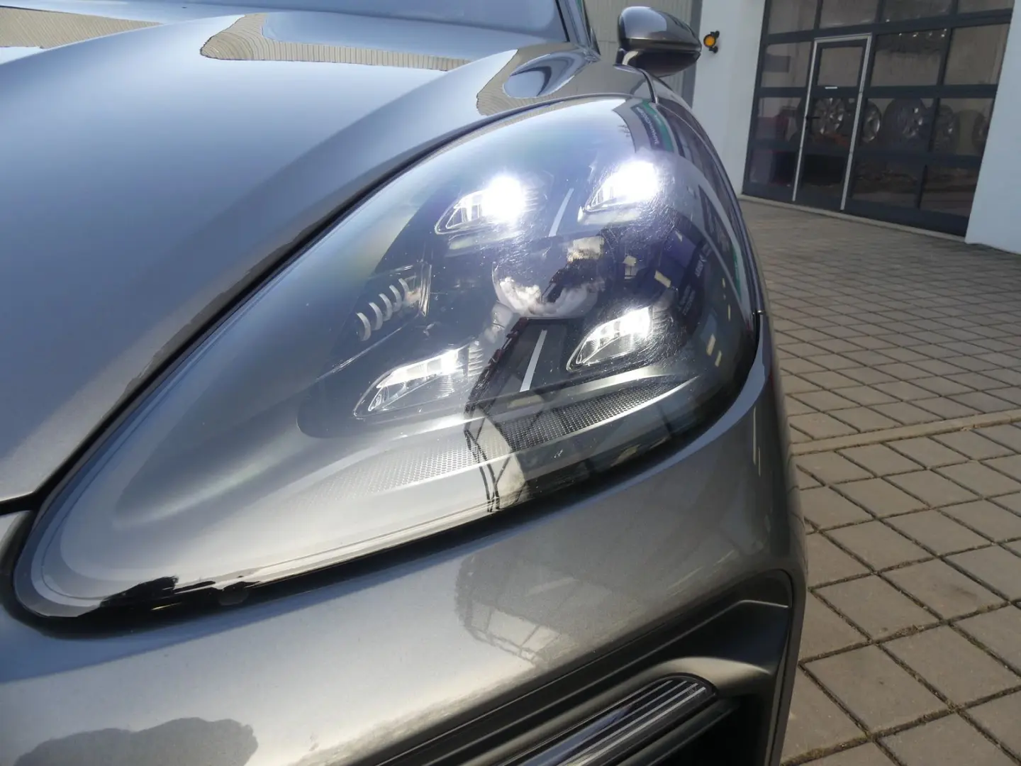 Porsche Cayenne GTS  PDLS+/PANO/22ZOLL/AIrSUSPENSION