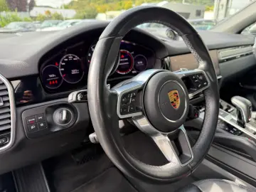 Porsche Cayenne Coupe Platinum Edition  *Chrono