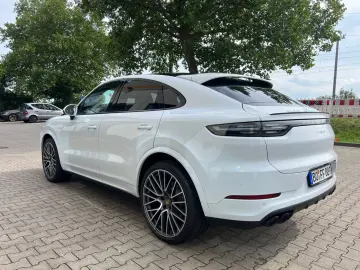Porsche Cayenne Coupe Platinium Edition