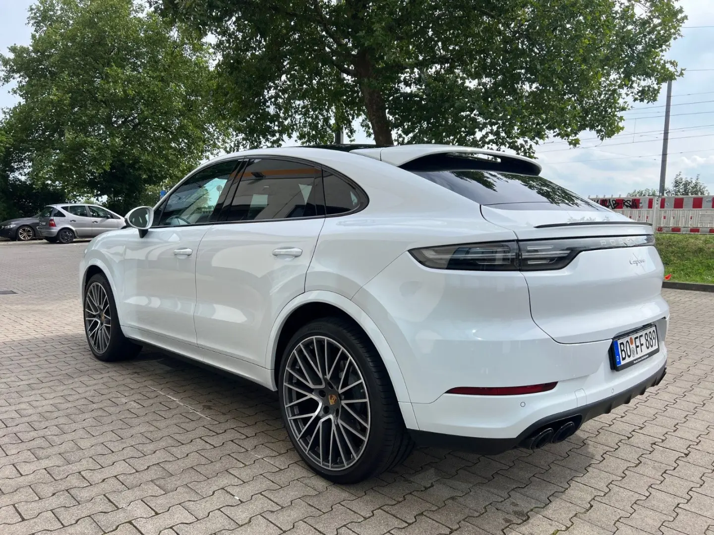Porsche Cayenne Coupe Platinium Edition