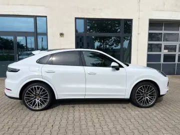 Porsche Cayenne Coupe Platinium Edition
