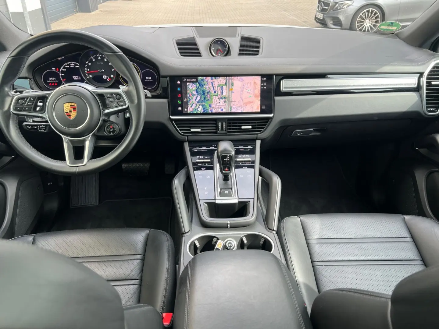 Porsche Cayenne Coupe Platinium Edition