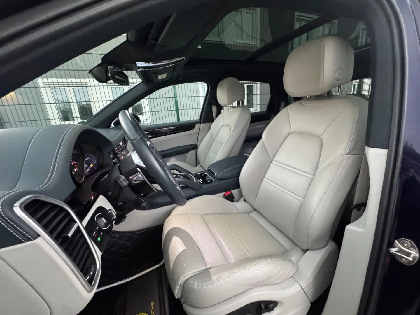 Porsche Platinum Edition/