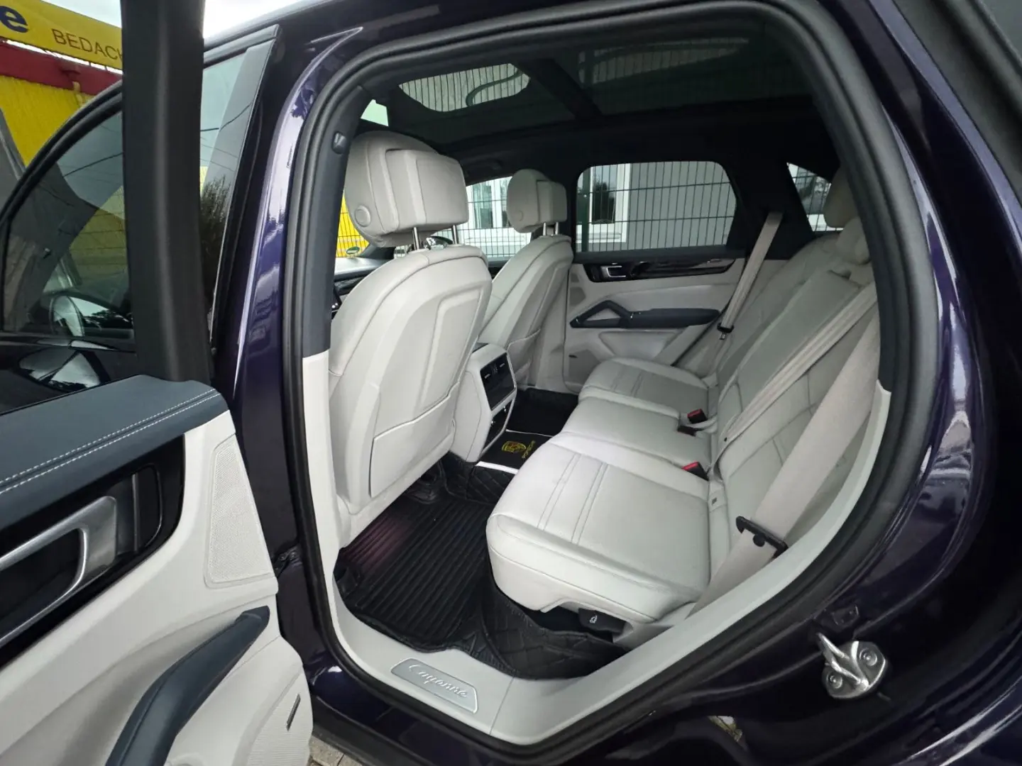 Porsche Platinum Edition/