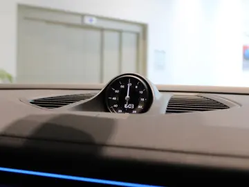 Porsche Macan Turbo Electric