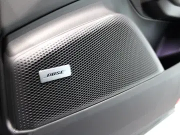 Porsche Macan Turbo Electric