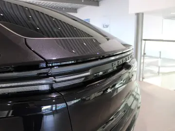Porsche Macan Turbo Electric