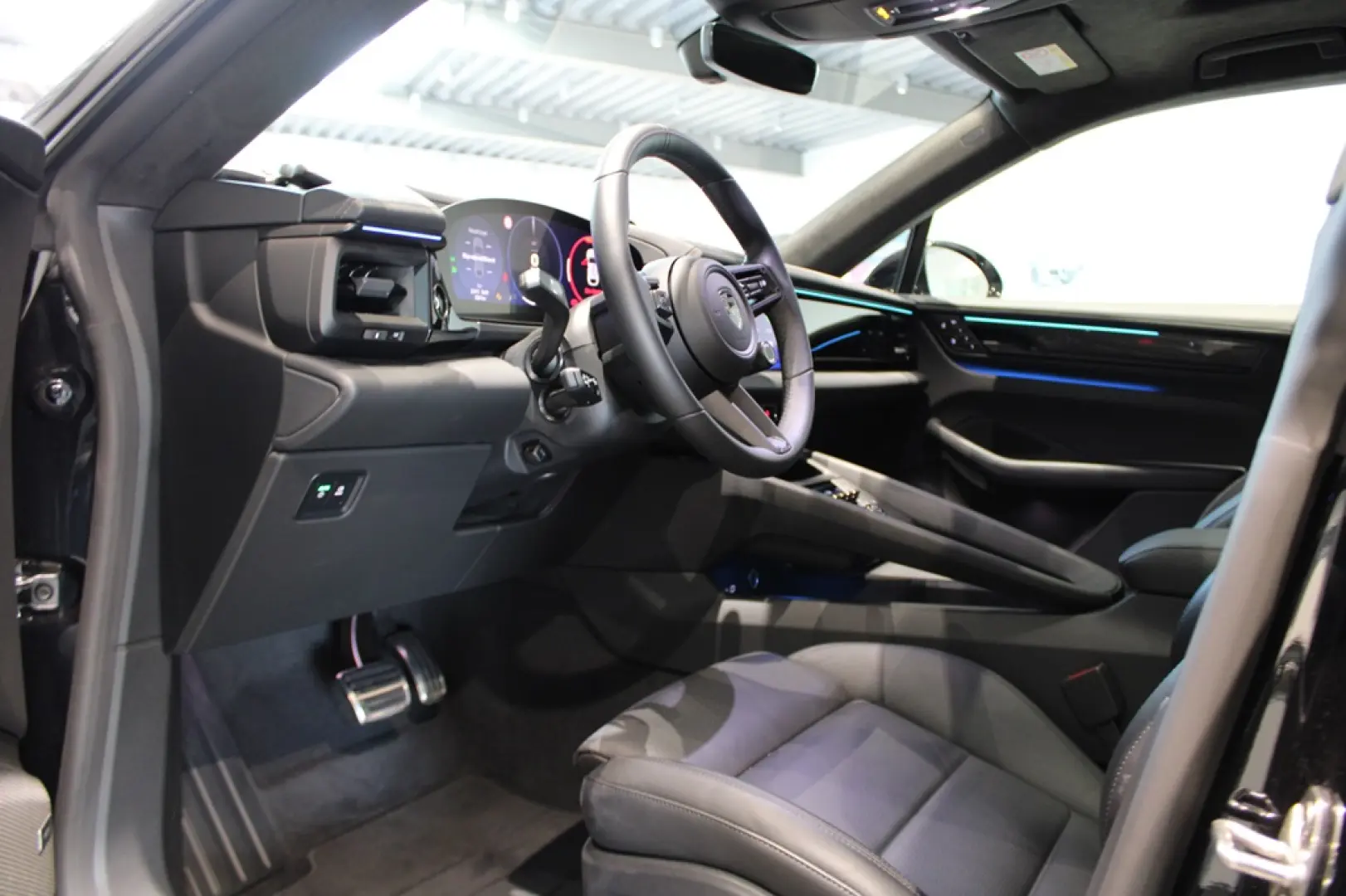 Porsche Macan Turbo Electric