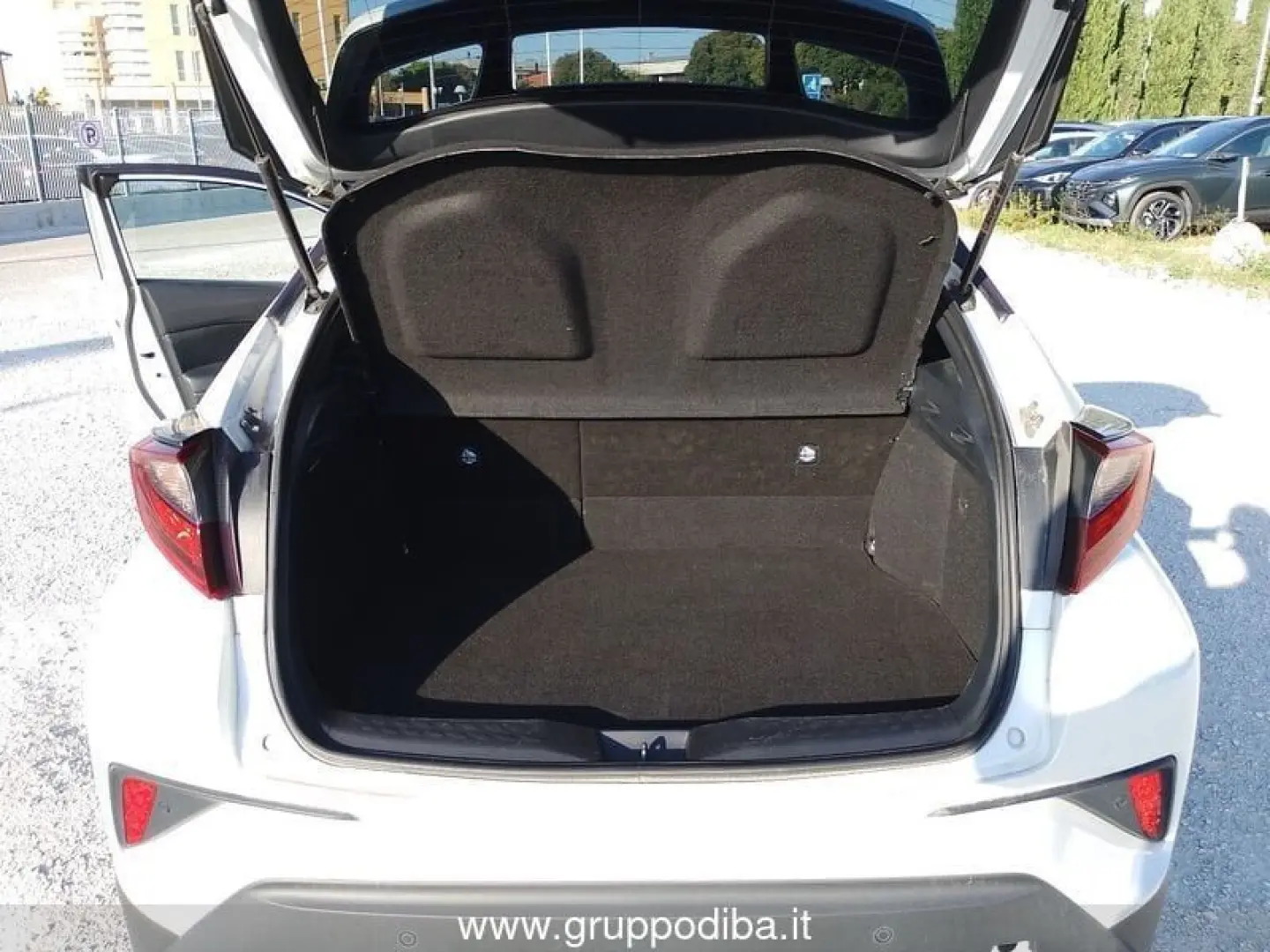 Toyota C-HR I 2020 2.0h More Business e-cvt