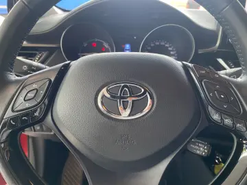 C-HR 2.0 Hybrid Team D *LED*ACC*CarPlay*CAM*SHZ*