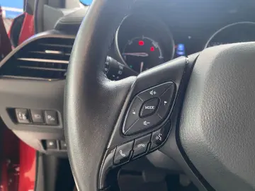 C-HR 2.0 Hybrid Team D *LED*ACC*CarPlay*CAM*SHZ*
