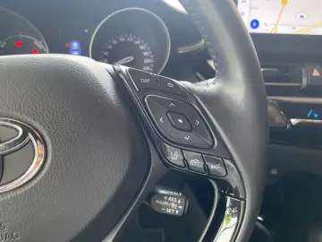 C-HR 2.0 Hybrid Team D *LED*ACC*CarPlay*CAM*SHZ*