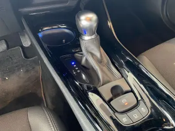 C-HR 2.0 Hybrid Team D *LED*ACC*CarPlay*CAM*SHZ*