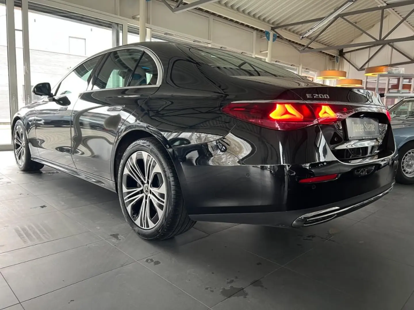 E 200 Avantgarde Pano Distronic MBUX 19Zoll Totw