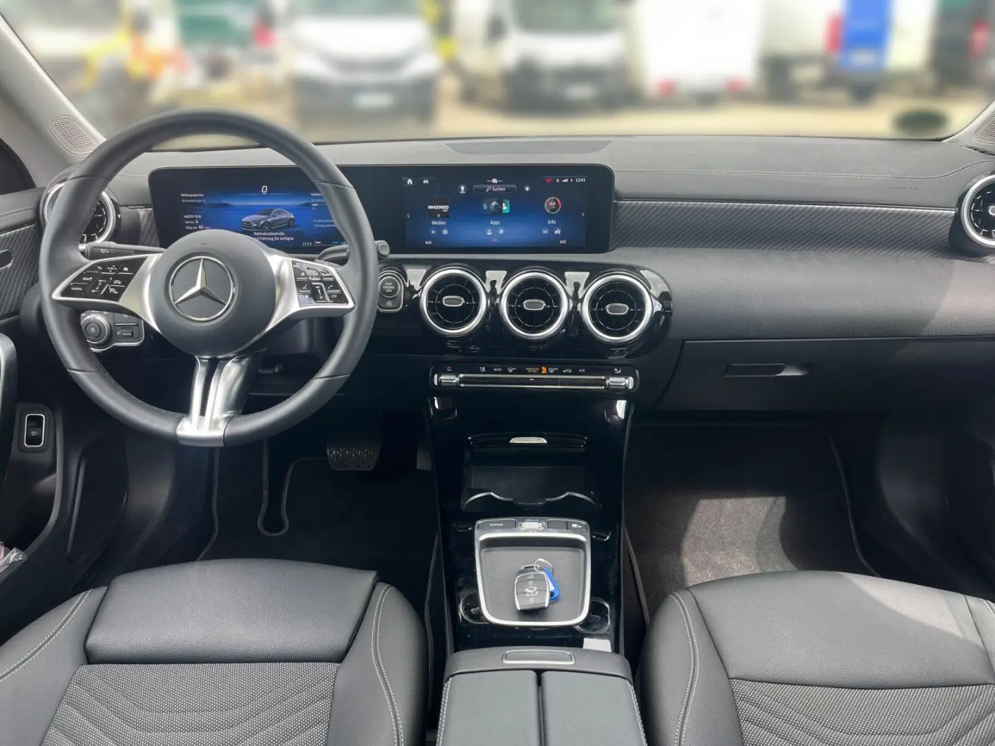 CLA 180 Progressive NAVI PANO RFK LENKRAD-HZG.