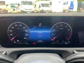 CLA 180 Progressive NAVI PANO RFK LENKRAD-HZG.