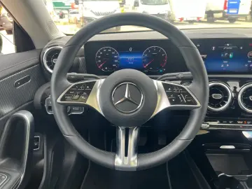 CLA 180 Progressive NAVI PANO RFK LENKRAD-HZG.