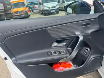 CLA 180 Progressive NAVI PANO RFK LENKRAD-HZG.