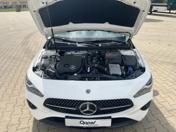CLA 180 Progressive NAVI PANO RFK LENKRAD-HZG.