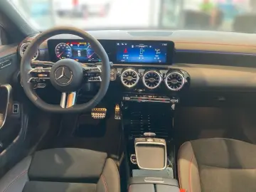 CLA 180 EDITION AMG-Line+Night+DISTRONIC+KEYLESS